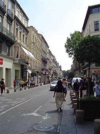 Avignon shops on Rue de la Republique