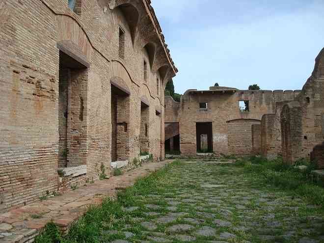 Ostian Insulae in Ostia